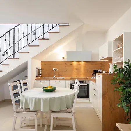 1931 Villa *